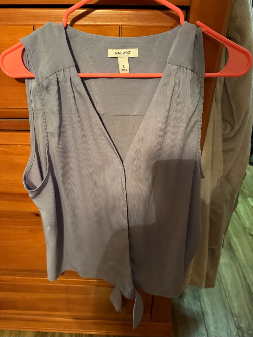 Nine West Sleeveless V-Neck Tie-Hem Top in Lavender Gray